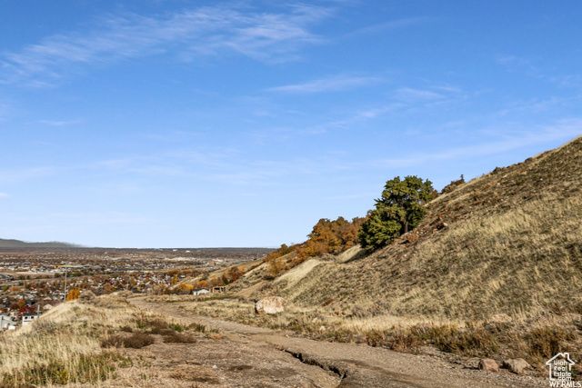 N ROLLING HILLS DR, Centerville, UT 84014