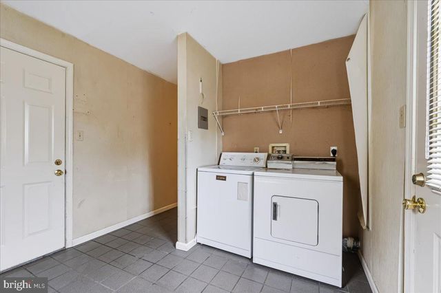 104 CAMERON DR, Hockessin, DE 19707