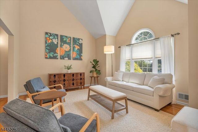 370 Westfield Ave, Clark Twp., NJ 07066