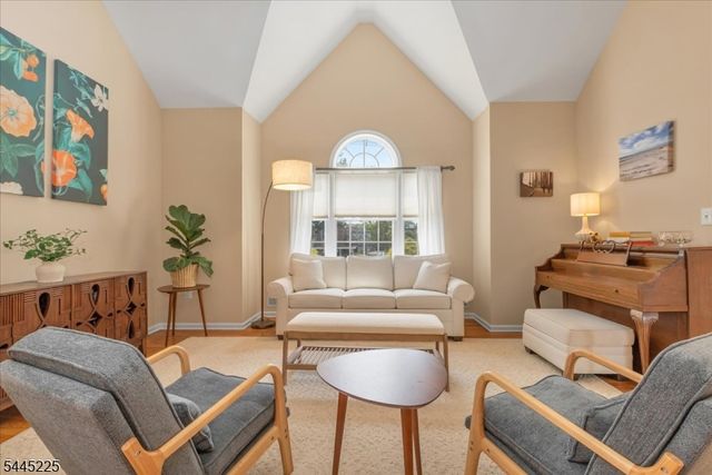 370 Westfield Ave, Clark Twp., NJ 07066