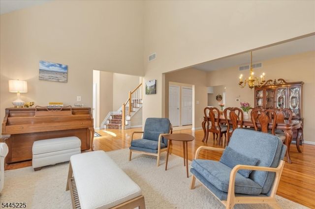 370 Westfield Ave, Clark Twp., NJ 07066