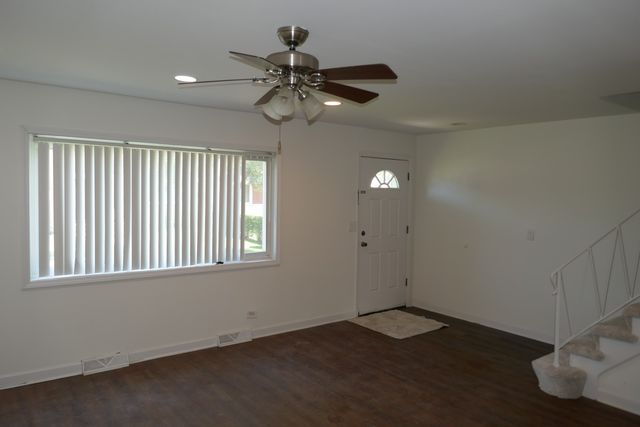 5 E JUDITH ANN Drive 5, Mount Prospect, IL 60056
