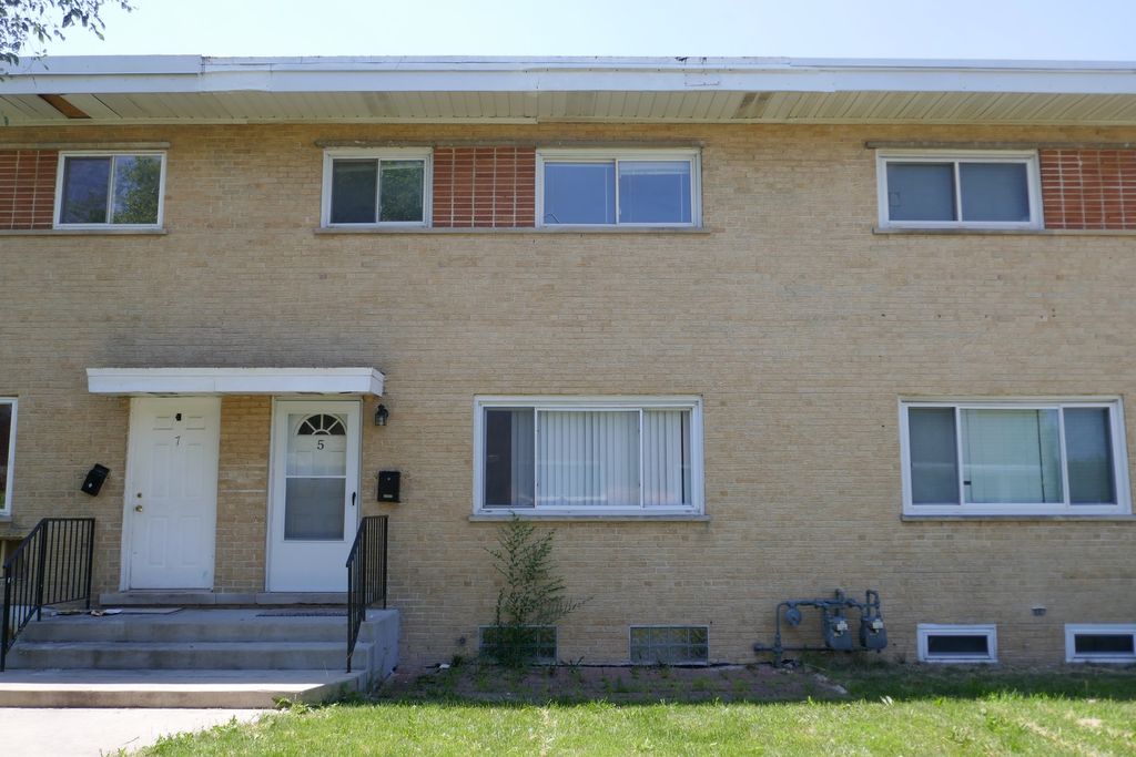 5 E JUDITH ANN Drive 5, Mount Prospect, IL 60056
