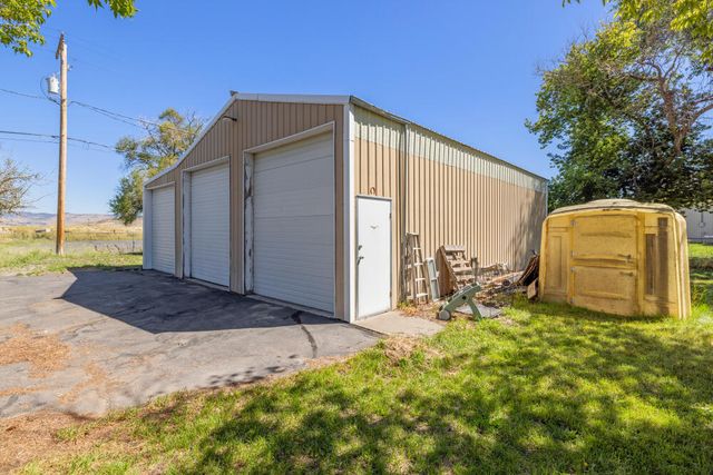 1460 Joe Wright Road, Klamath Falls, OR 97603