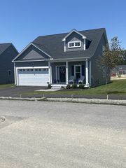 8 Salisbury Hill Blvd 76, Worcester, MA 01609