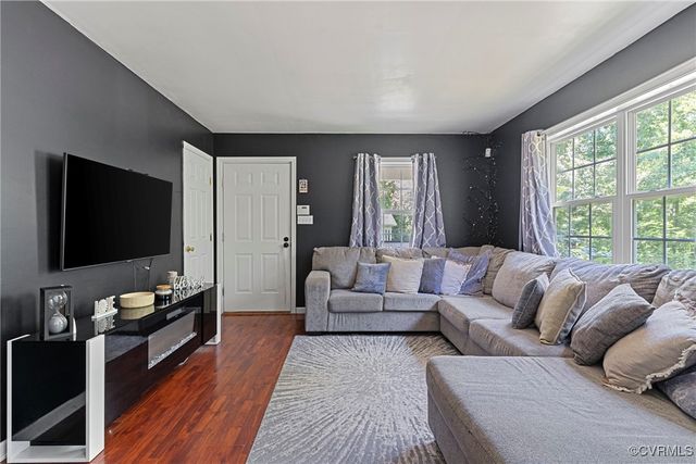 230 Hylawn Ave, Farmville, VA 23901