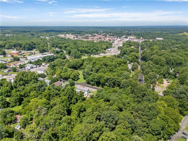 230 Hylawn Ave, Farmville, VA 23901