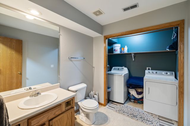 6923 Northview Drive, Urbandale, IA 50322
