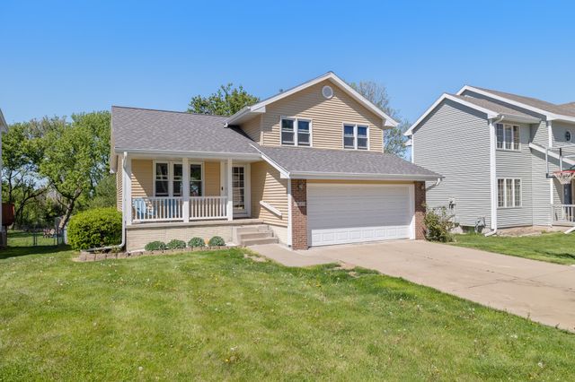 6923 Northview Drive, Urbandale, IA 50322