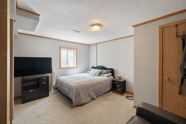 6923 Northview Drive, Urbandale, IA 50322