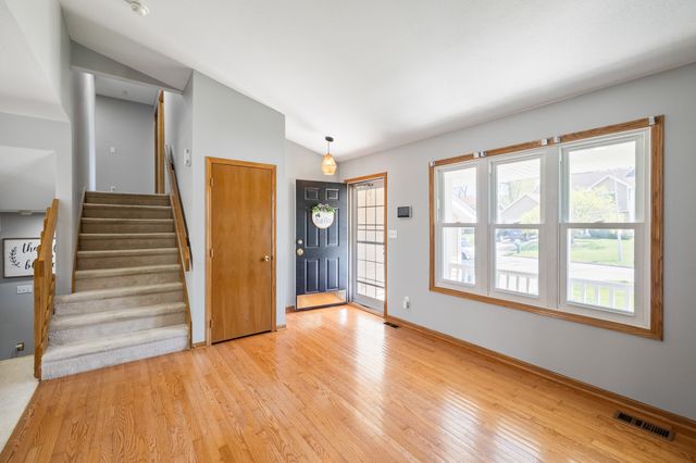 6923 Northview Drive, Urbandale, IA 50322