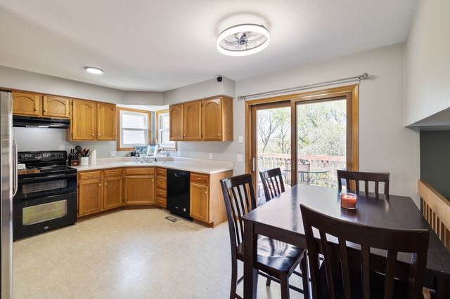 6923 Northview Drive, Urbandale, IA 50322