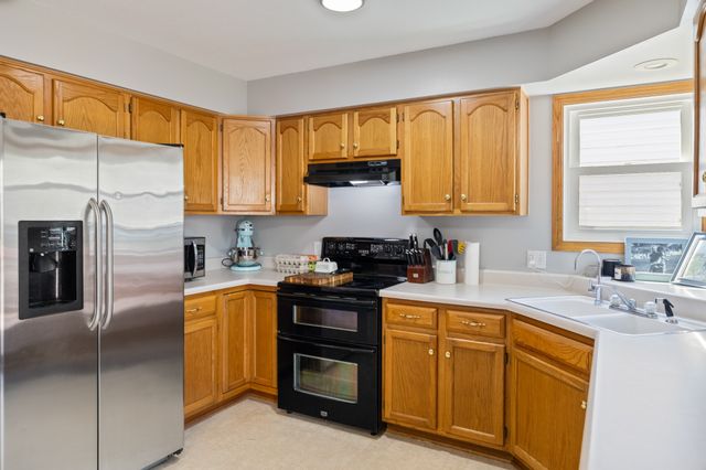 6923 Northview Drive, Urbandale, IA 50322