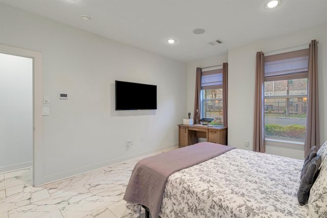 5710 La Vista Drive, Dallas, TX 75206