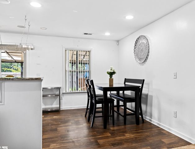 6 Babbling Creek Court, Fountain Inn, SC 29644