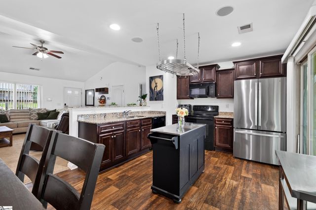6 Babbling Creek Court, Fountain Inn, SC 29644