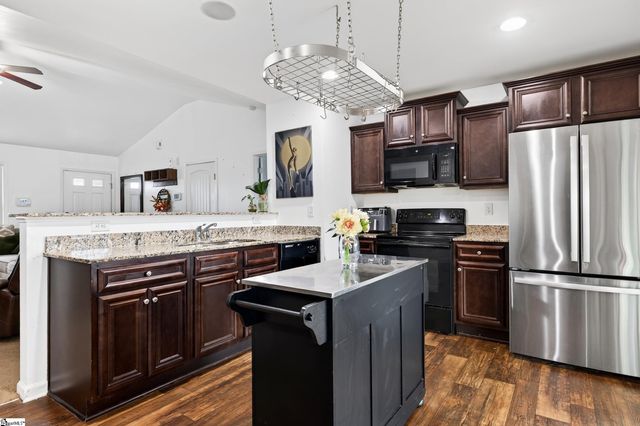 6 Babbling Creek Court, Fountain Inn, SC 29644