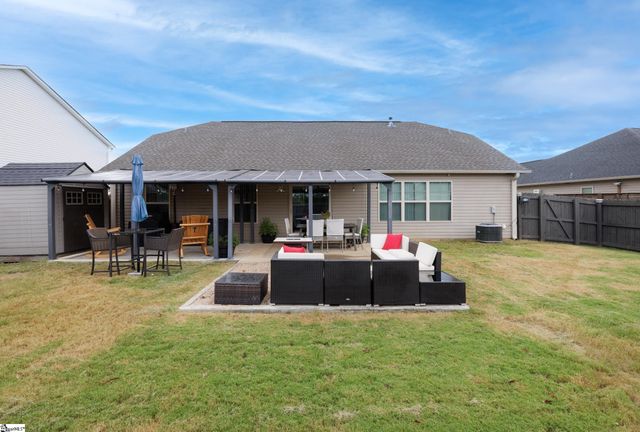6 Babbling Creek Court, Fountain Inn, SC 29644