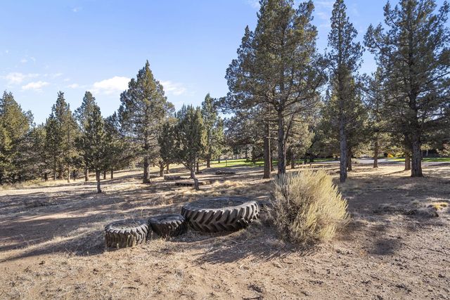 18495 Crawford Trail, Sisters, OR 97759