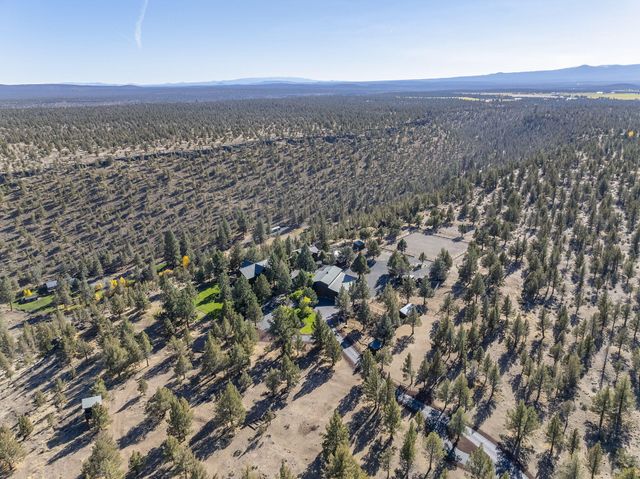 18495 Crawford Trail, Sisters, OR 97759