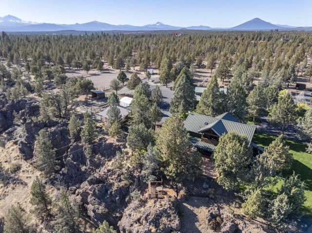 18495 Crawford Trail, Sisters, OR 97759