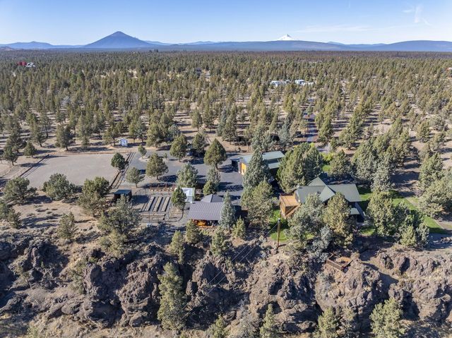 18495 Crawford Trail, Sisters, OR 97759