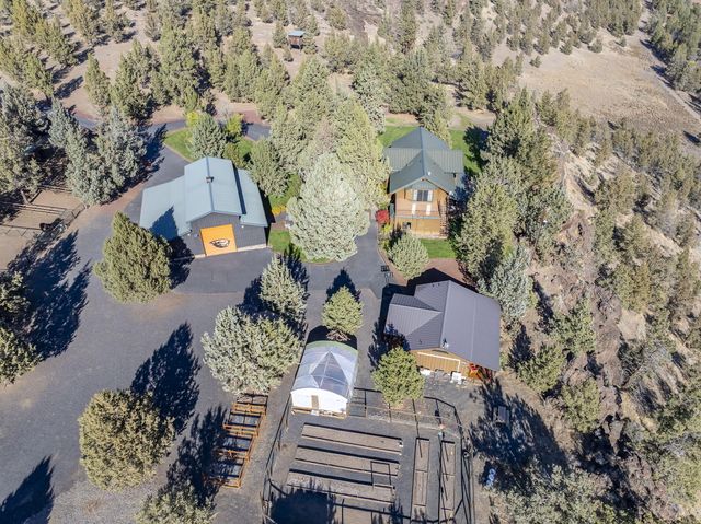 18495 Crawford Trail, Sisters, OR 97759