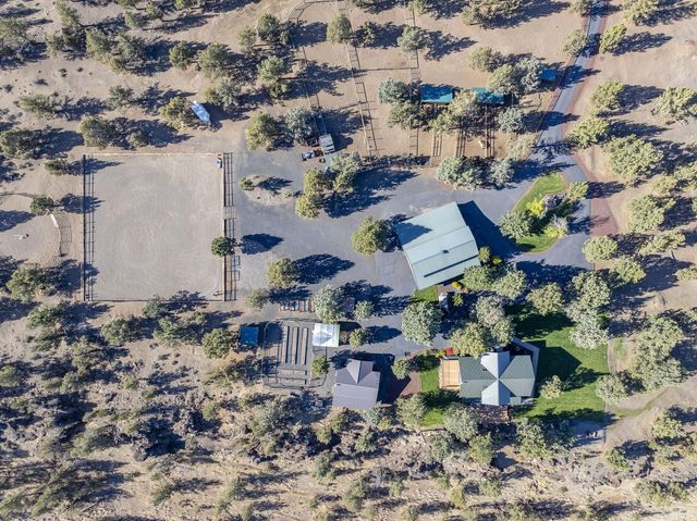 18495 Crawford Trail, Sisters, OR 97759