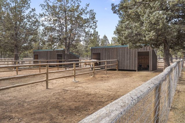 18495 Crawford Trail, Sisters, OR 97759