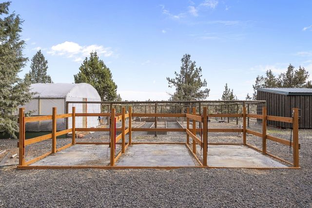 18495 Crawford Trail, Sisters, OR 97759