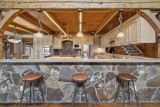 18495 Crawford Trail, Sisters, OR 97759