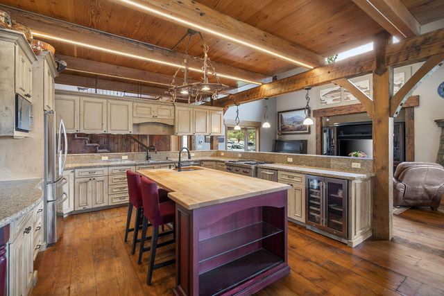 18495 Crawford Trail, Sisters, OR 97759