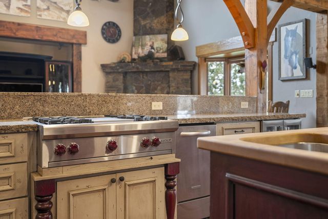 18495 Crawford Trail, Sisters, OR 97759