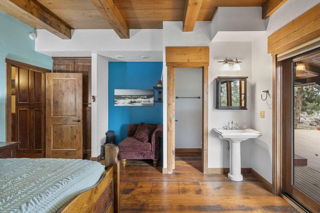 18495 Crawford Trail, Sisters, OR 97759