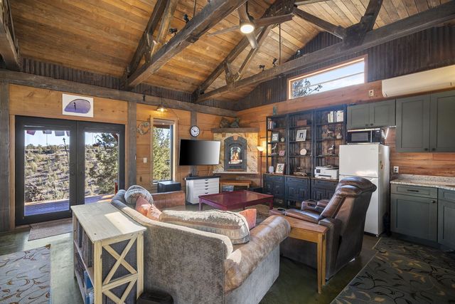 18495 Crawford Trail, Sisters, OR 97759