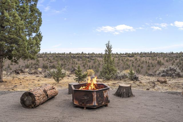 18495 Crawford Trail, Sisters, OR 97759