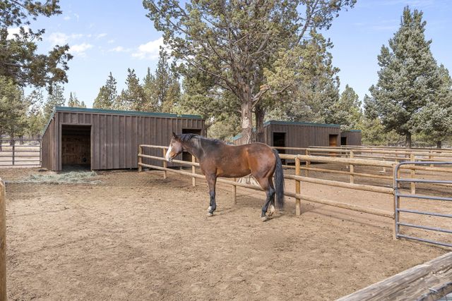 18495 Crawford Trail, Sisters, OR 97759