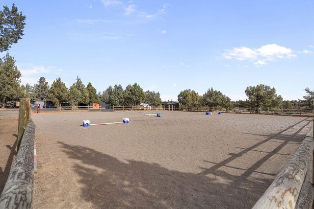 18495 Crawford Trail, Sisters, OR 97759