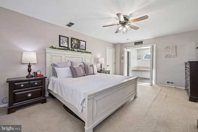 39 OLD REPUBLIC LN, Marlton, NJ 08053