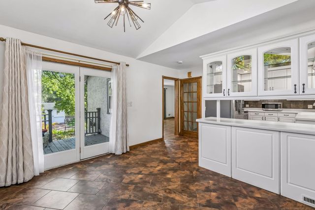 3209 Random Road, Eagan, MN 55121
