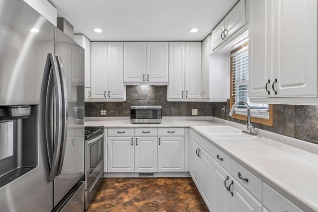 3209 Random Road, Eagan, MN 55121