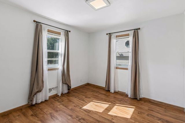 3209 Random Road, Eagan, MN 55121