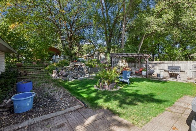3209 Random Road, Eagan, MN 55121