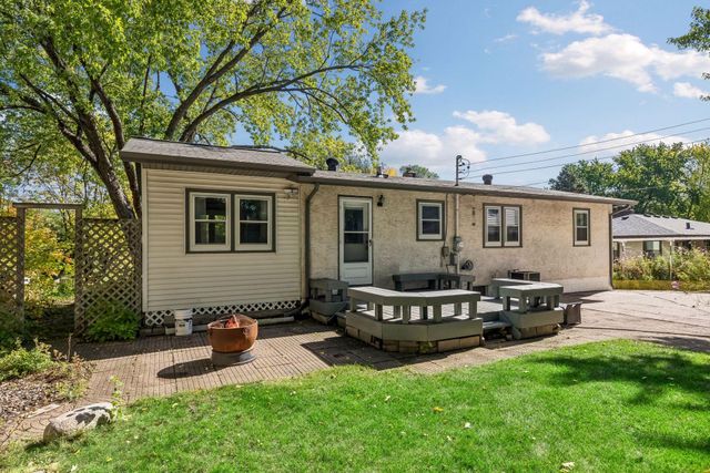 3209 Random Road, Eagan, MN 55121