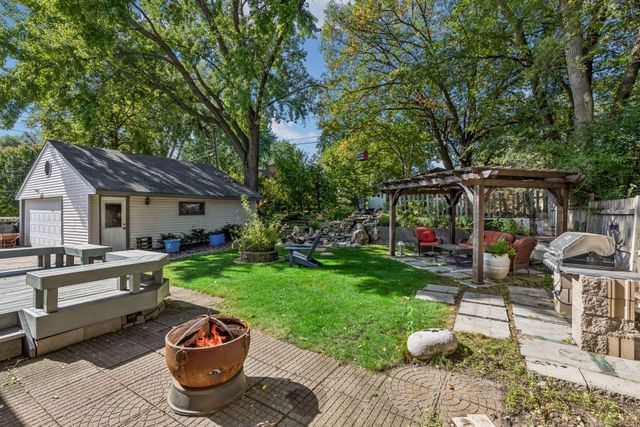 3209 Random Road, Eagan, MN 55121