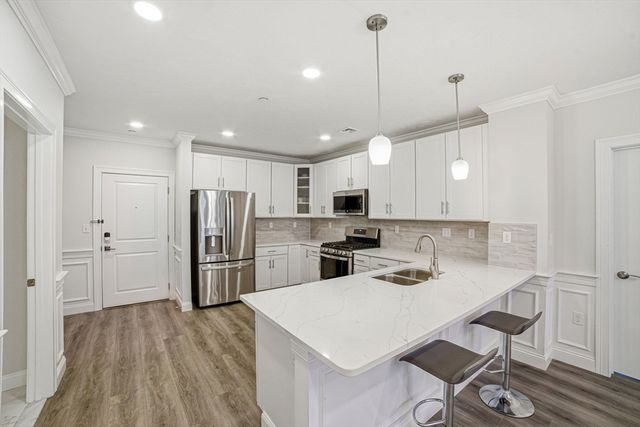 320 Middlesex Ave D208, Medford, MA 02155