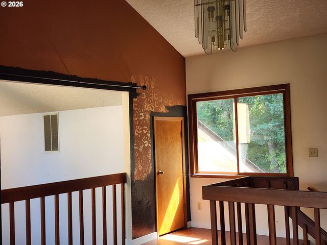 16750 S STONE HILL Dr, Molalla, OR 97038