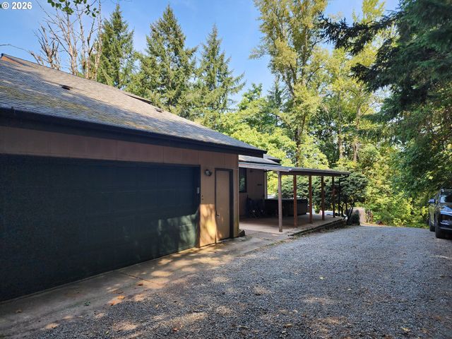 16750 S STONE HILL Dr, Molalla, OR 97038