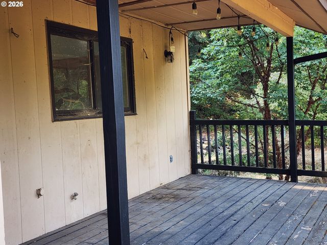 16750 S STONE HILL Dr, Molalla, OR 97038