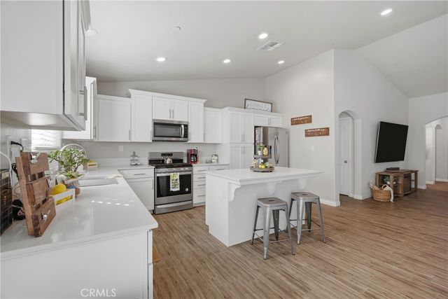 7125 Cattail Creek, Bakersfield, CA 93311